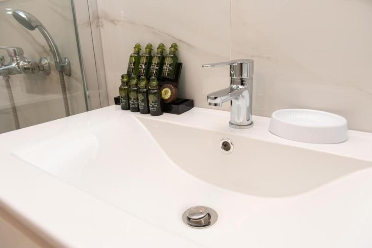 Renovated Spacious Flat 7Min To Subway Station- 雅典 外观 照片