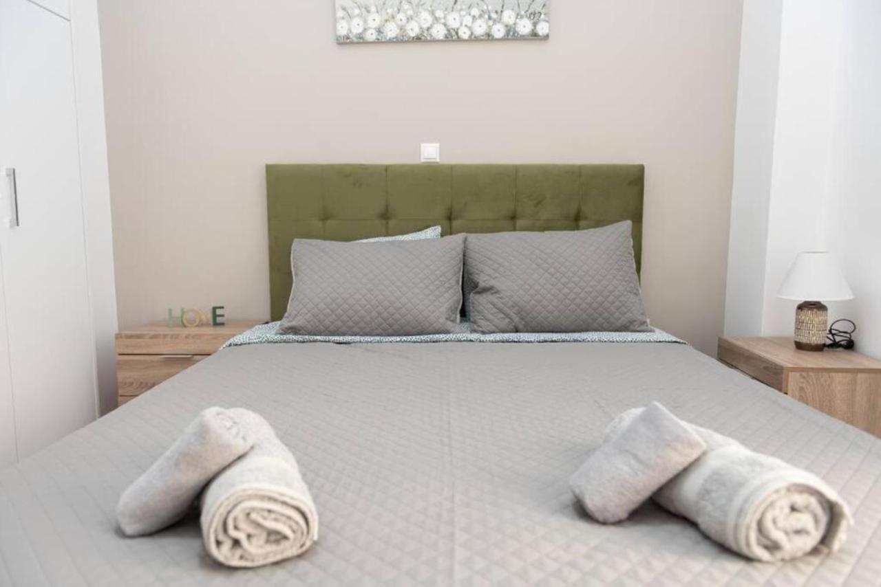Renovated Spacious Flat 7Min To Subway Station- 雅典 外观 照片